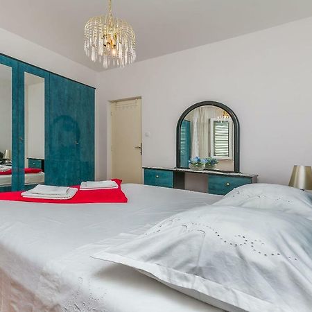 Apartment Marijana Omiš Exteriör bild