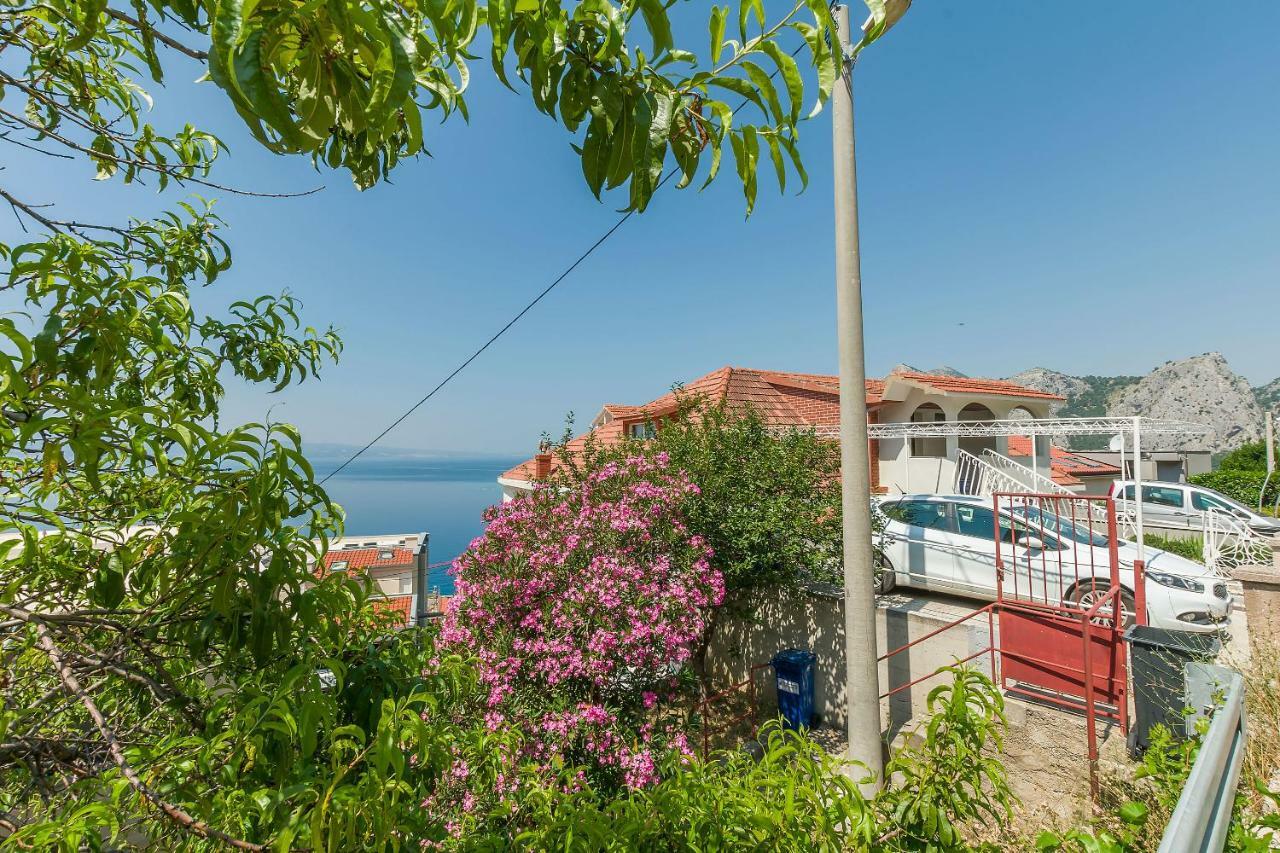 Apartment Marijana Omiš Exteriör bild