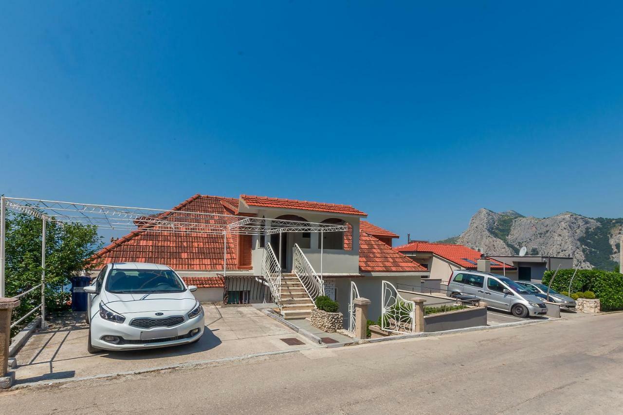 Apartment Marijana Omiš Exteriör bild